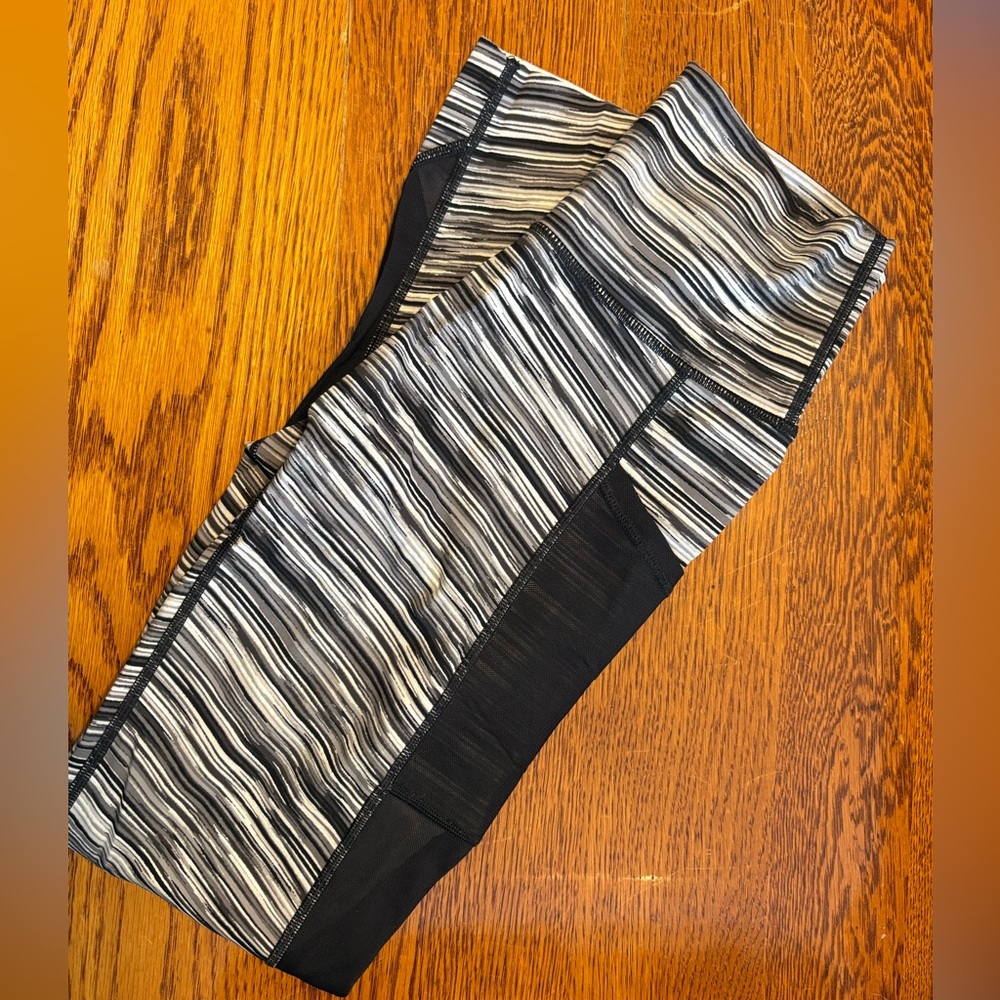 Aerie Chill Play Move Leggings w/ Pockets